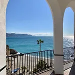 Luxury Sea View 2 Bedroom By Maison Jaken Apartment *