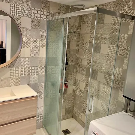 Luxury Sea View 2 Bedroom By Maison Jaken نيرخا
